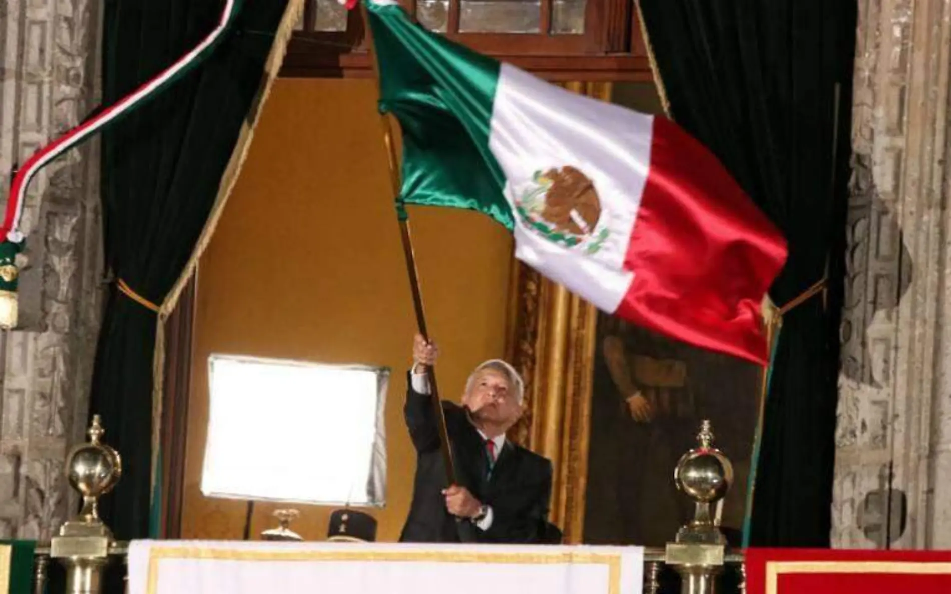 Grito de Independencia sorprende a dos jóvenes de España 